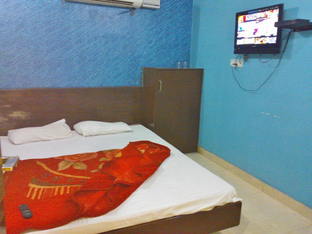 Hotel Hridey Inn New Delhi Exteriör bild