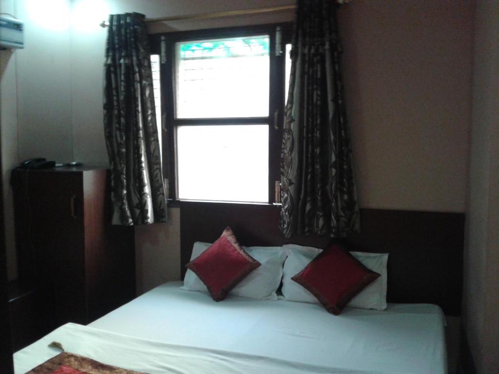 Hotel Hridey Inn New Delhi Exteriör bild