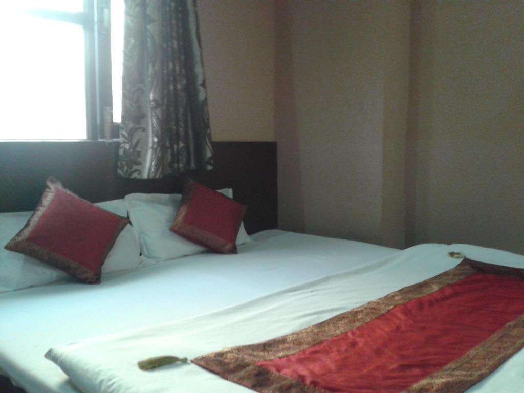 Hotel Hridey Inn New Delhi Exteriör bild